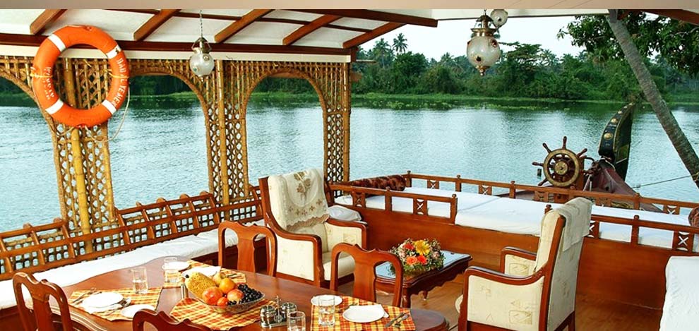 Book Alleppy houseboat online